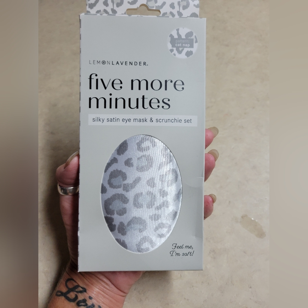 Lemon lavender five more minutes face mask and scrunchi